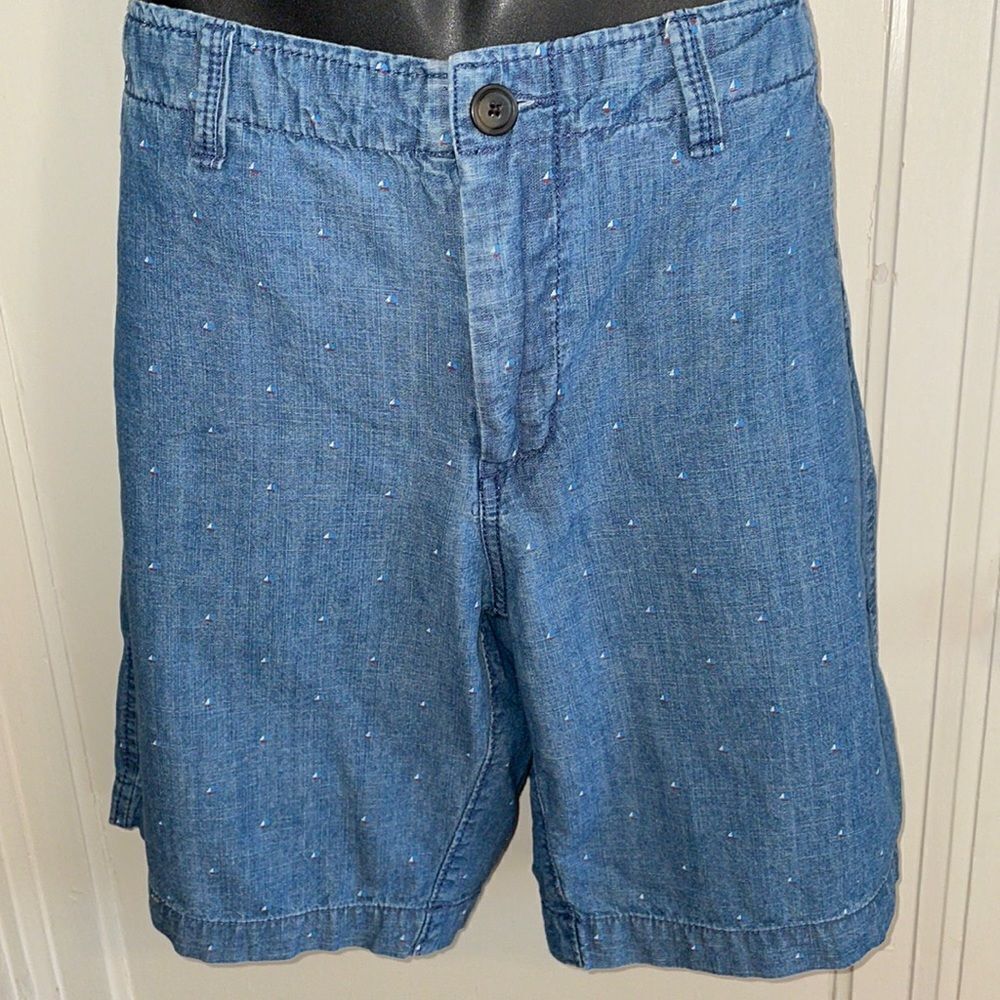 Aeropostale blue denim chambray flat front shorts with tiny‎ sailboat print